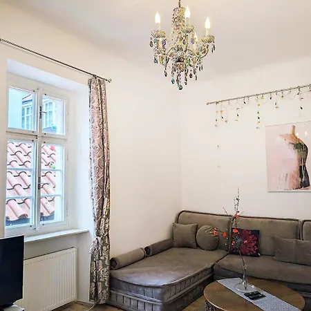 Charming Quiet Retreat Near Charles Bridge
