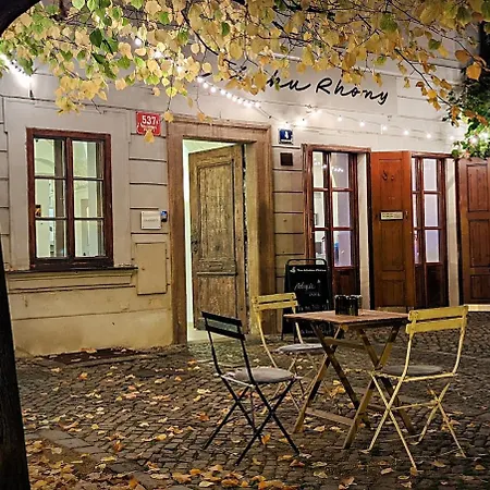 شقة Charming Quiet Retreat Near Charles Bridge